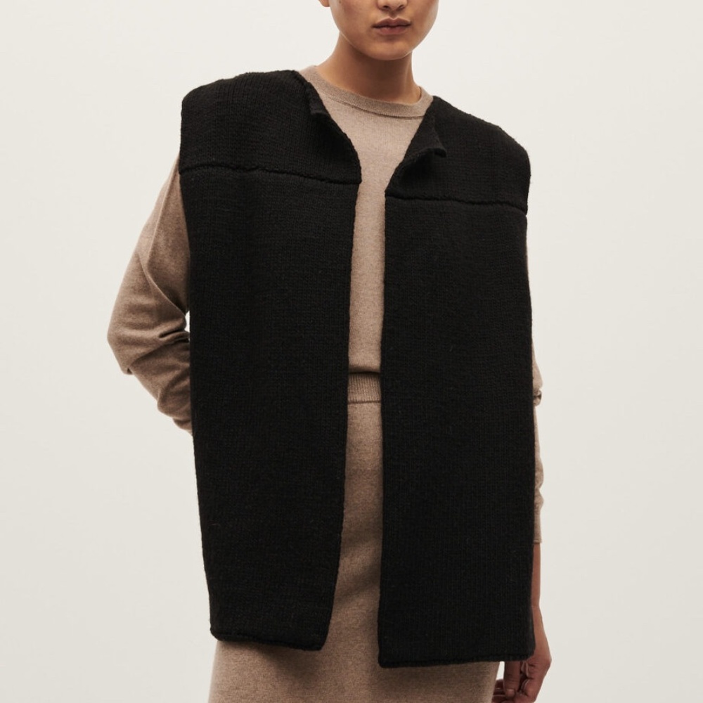 Babaa Black Sleeveless Sweater Vest